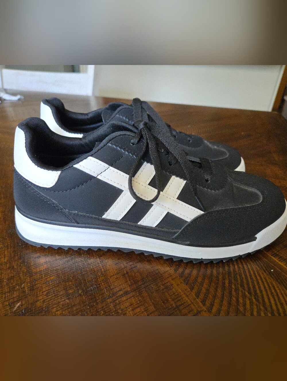 Size 6.5 LeSheelah fashion sneakers.